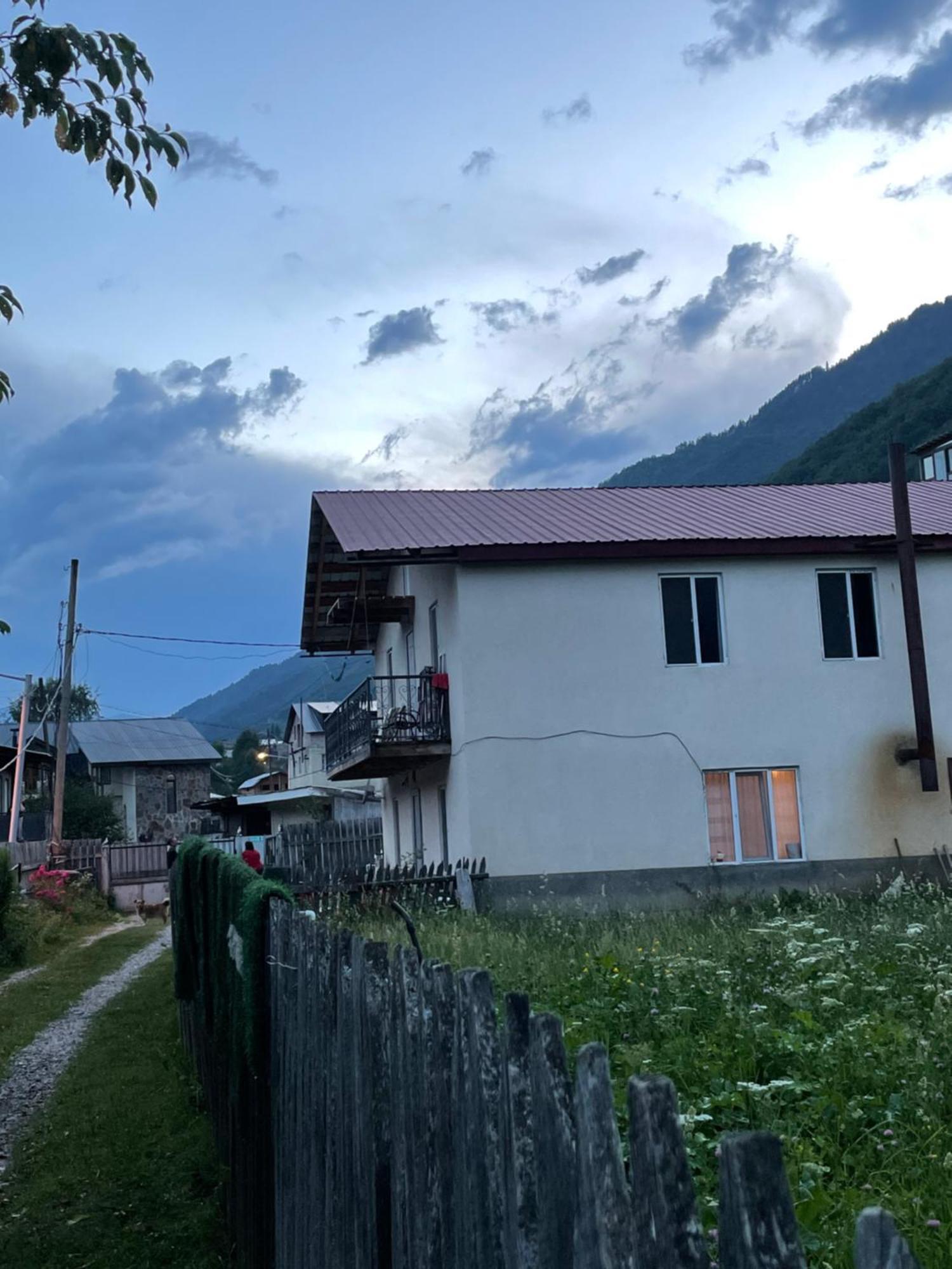 ホテル House Mon Amie メスティア エクステリア 写真